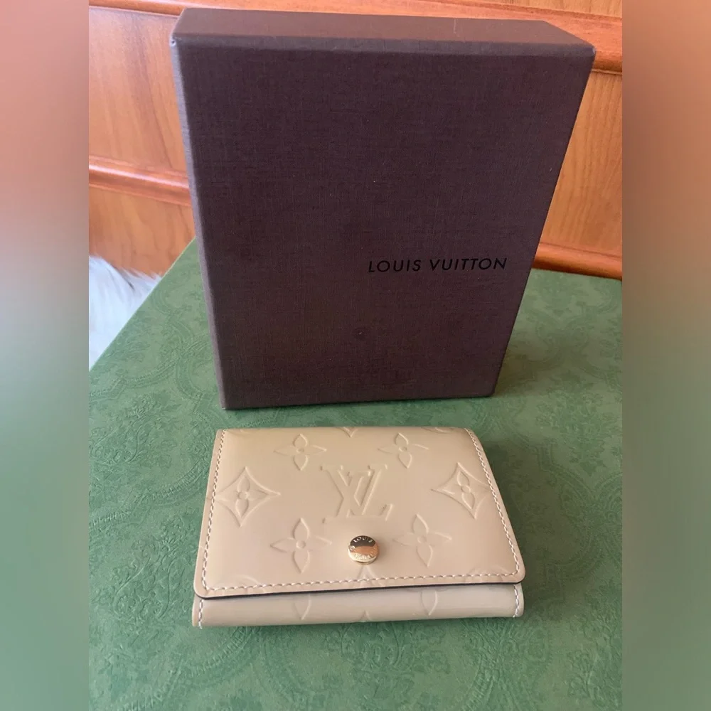 Louis Vuitton Vernis Business Card Holder⭐️⭐️ - Picture 16 of 16